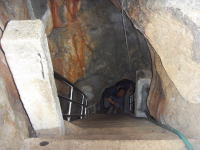 ムアンオン洞窟の入り口　最初の難関