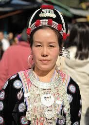モン族の民族衣装