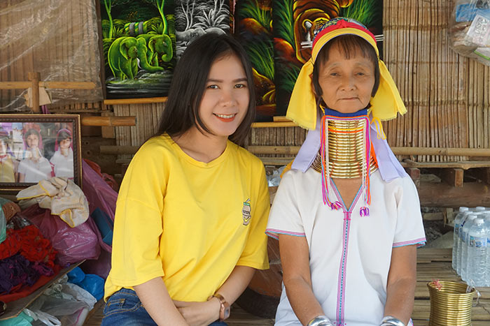 タイ　チェンマイ　山岳民族　衣装